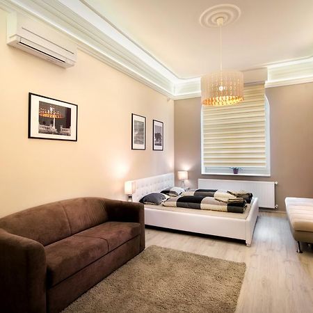 D.Five Szinyei Apartment Budapest Ngoại thất bức ảnh